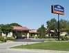 Howard Johnson Inn and Suites, San Antonio, Texas
